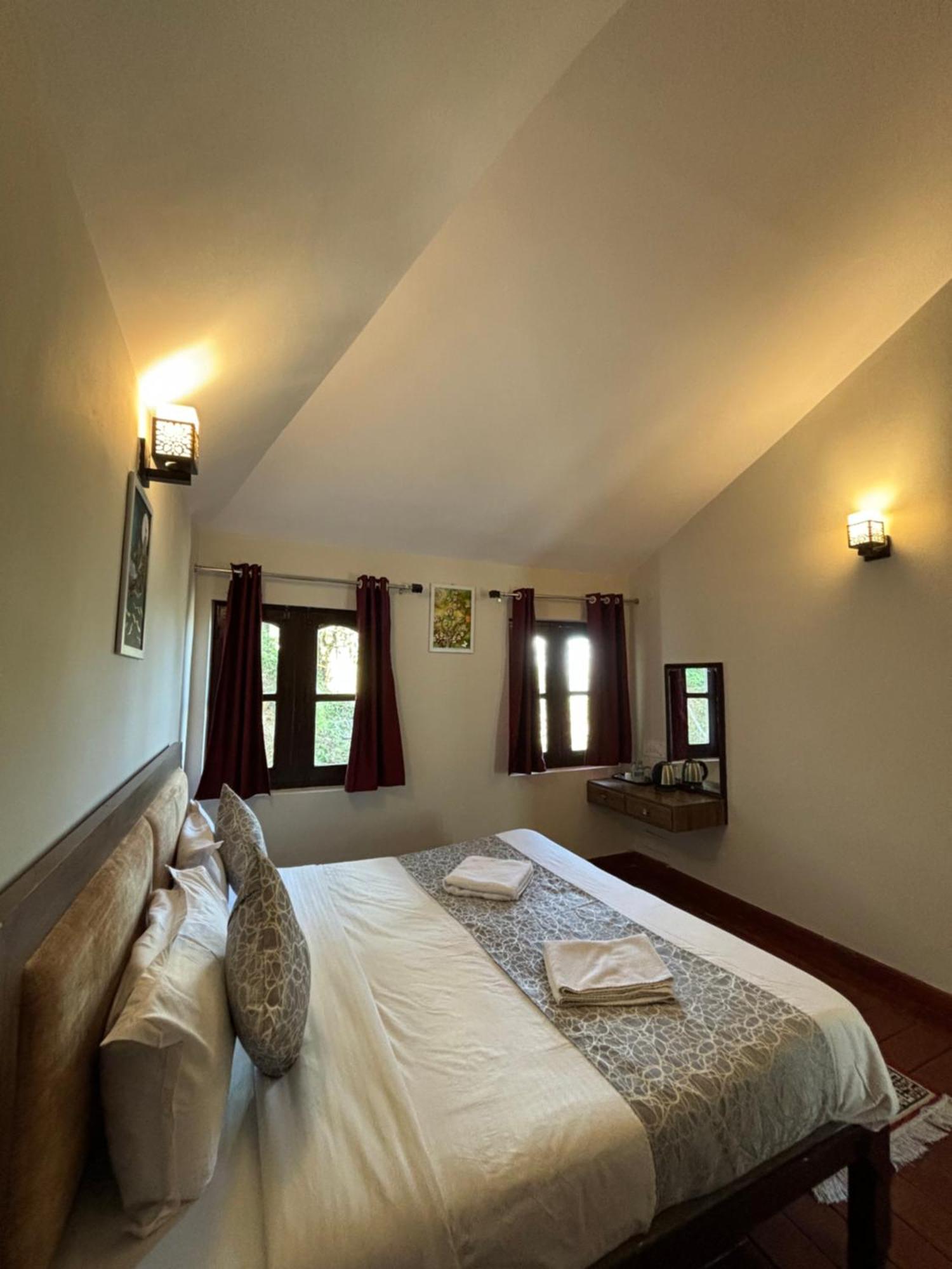 Kumaon Roop Resort Near Kainchi Dham Naini Tāl Exterior foto