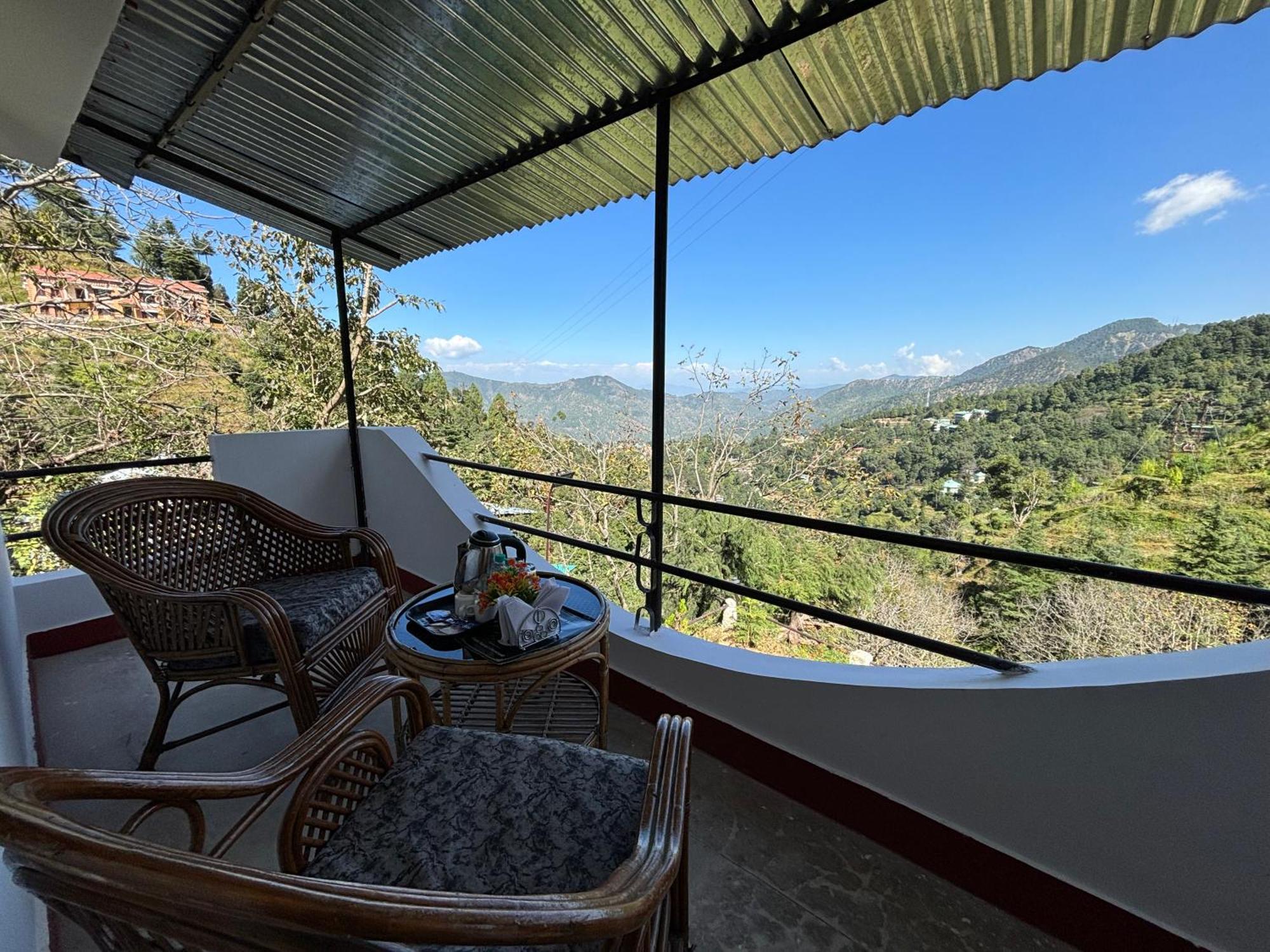 Kumaon Roop Resort Near Kainchi Dham Naini Tāl Exterior foto